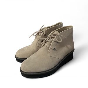 Clarks Airabell Suede Ankle Boots Tan Women’s Size 10